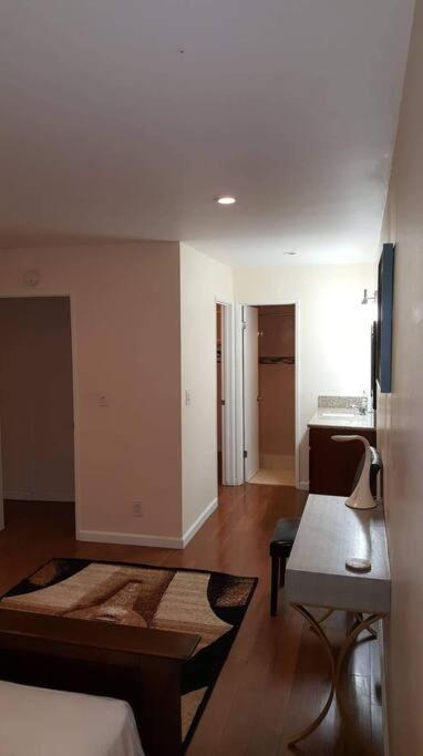 Beautiful Spacious 2 Bedroom, 2 Bathroom Condo Long Beach Exterior photo